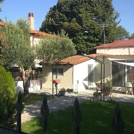 House In Garden * Nea Kallikrateia
