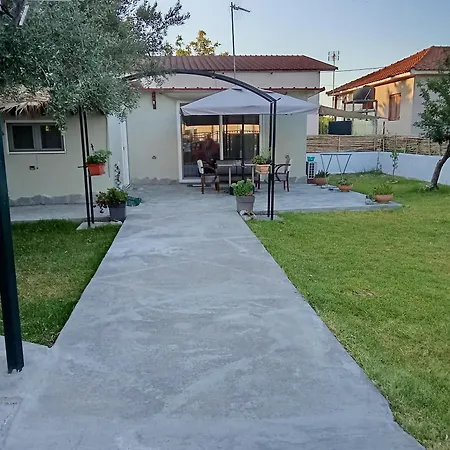 House In Garden Nea Kallikrateia