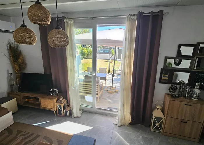 House In Garden 度假居